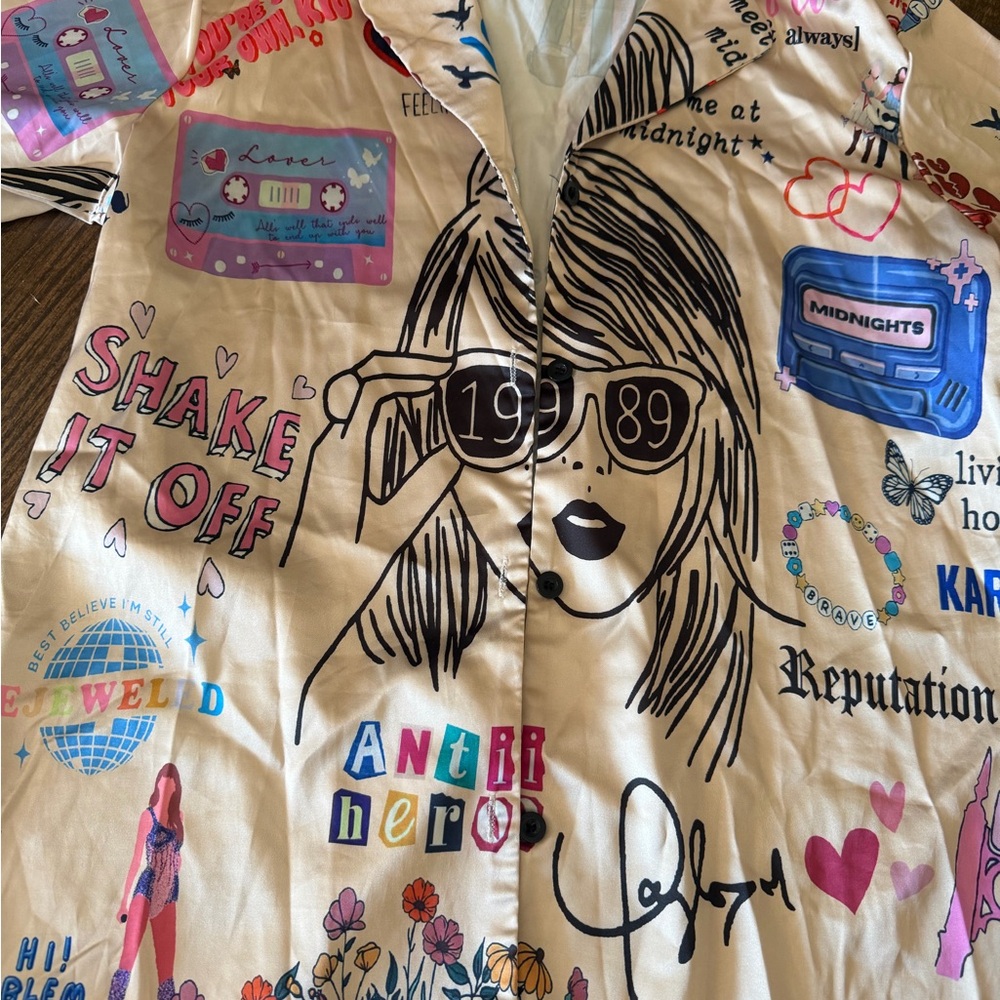 NWOT Taylor Swift PJ Button Up Top - Picture 3 of 6